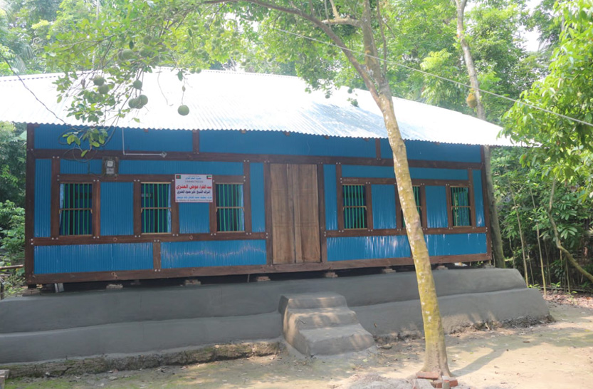 Read more about the article House Distribution for Flood-affected People